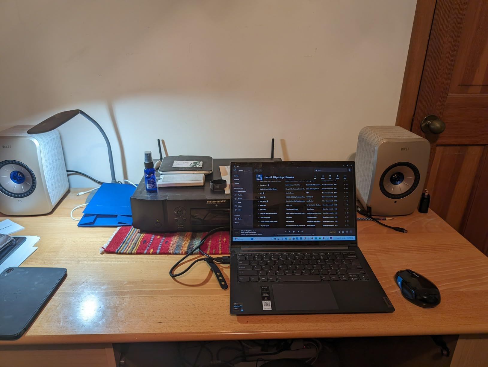 KEF LSX II Wireless HiFi Speaker System (Carbon Black) customer photo 2
