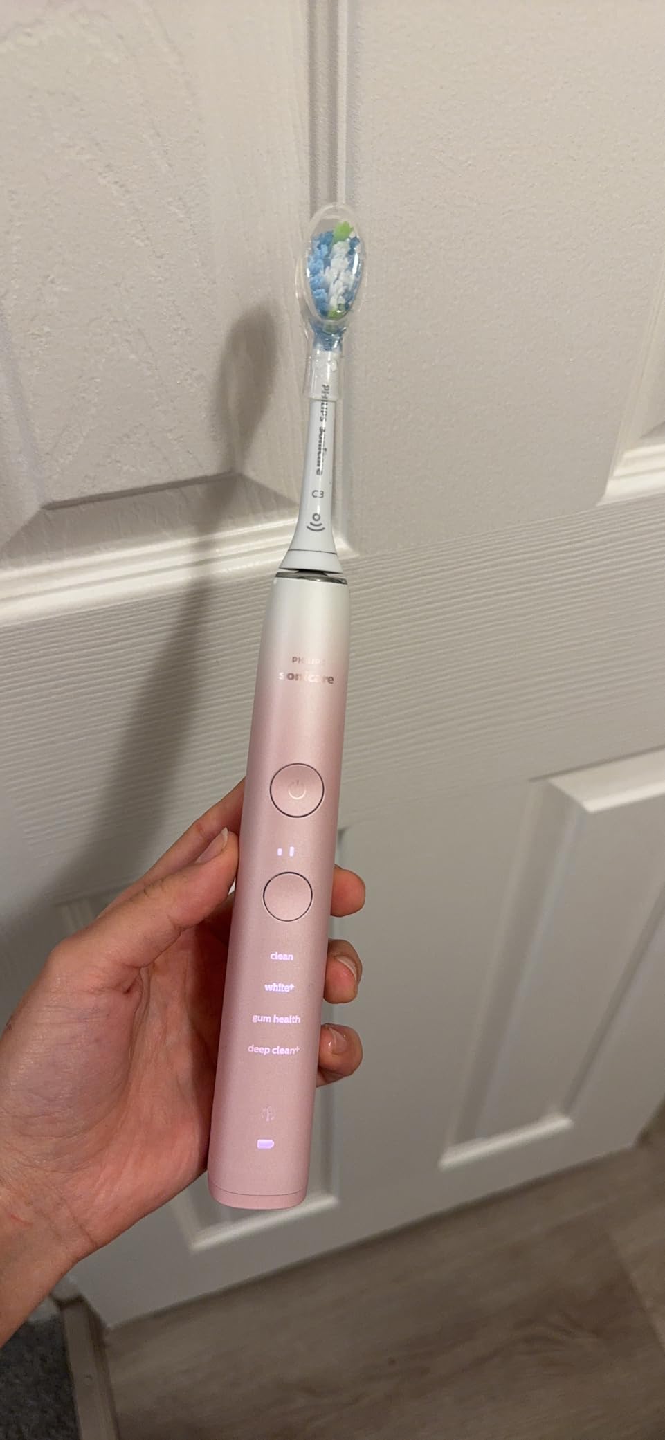 PHILIPS Sonicare DiamondClean 9000 Electric Toothbrush, 1 Brush Head, Aqua | 1000% More Plaque Removal, Visual Pressure Sensor, 12 Brush Settings, App Connected, 14-Day Battery, Travel Case, HX9911/92 customer photo 1