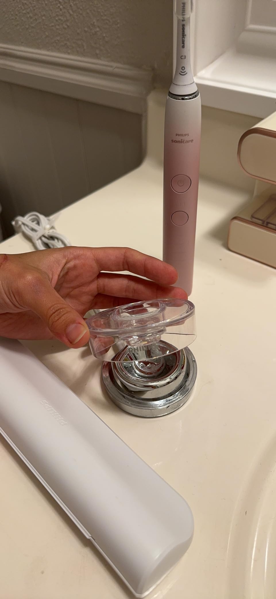 PHILIPS Sonicare DiamondClean 9000 Electric Toothbrush, 1 Brush Head, Aqua | 1000% More Plaque Removal, Visual Pressure Sensor, 12 Brush Settings, App Connected, 14-Day Battery, Travel Case, HX9911/92 customer photo 2
