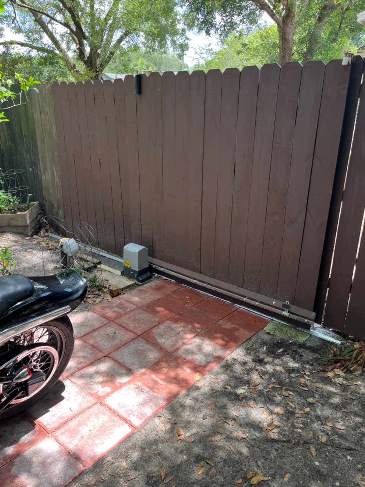 Blütezeit 1800lb Automatic Sliding Gate Opener, 370W Rack Drive Motor with 2 Remote Controls & IR Sensor, 1/2HP Electric Rolling Driveway Slide Gate Motor, Complete Hardware Kit for Gates up to 40ft customer photo 2