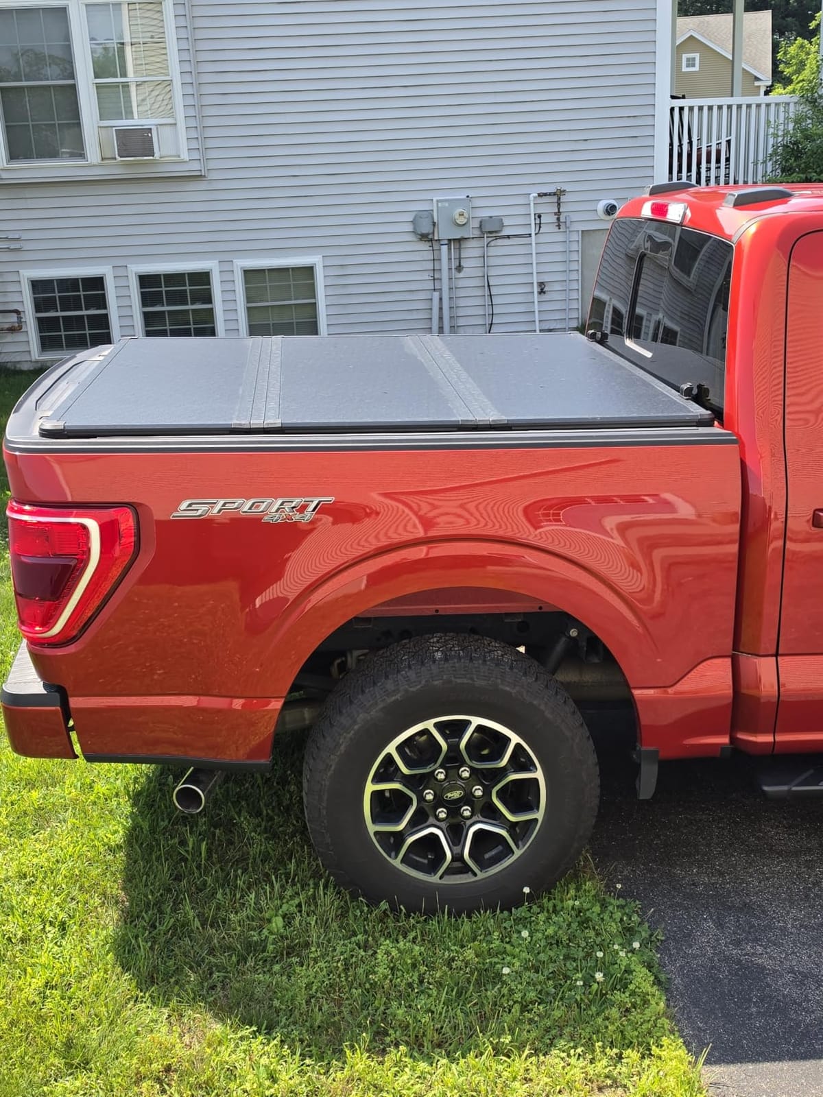 Tutel Hard Shell Folding Truck Bed Tonneau Cover|Fits 2015-2026 Ford F150 5'5