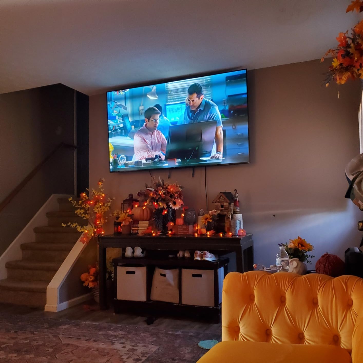 ORRD Chesterfield Sofa Velvet, Modern Tufted Couch 3 Seater with Rolled Arms and Nailhead for Living Room, Bedroom, Office, Apartment (Mango) customer photo 2