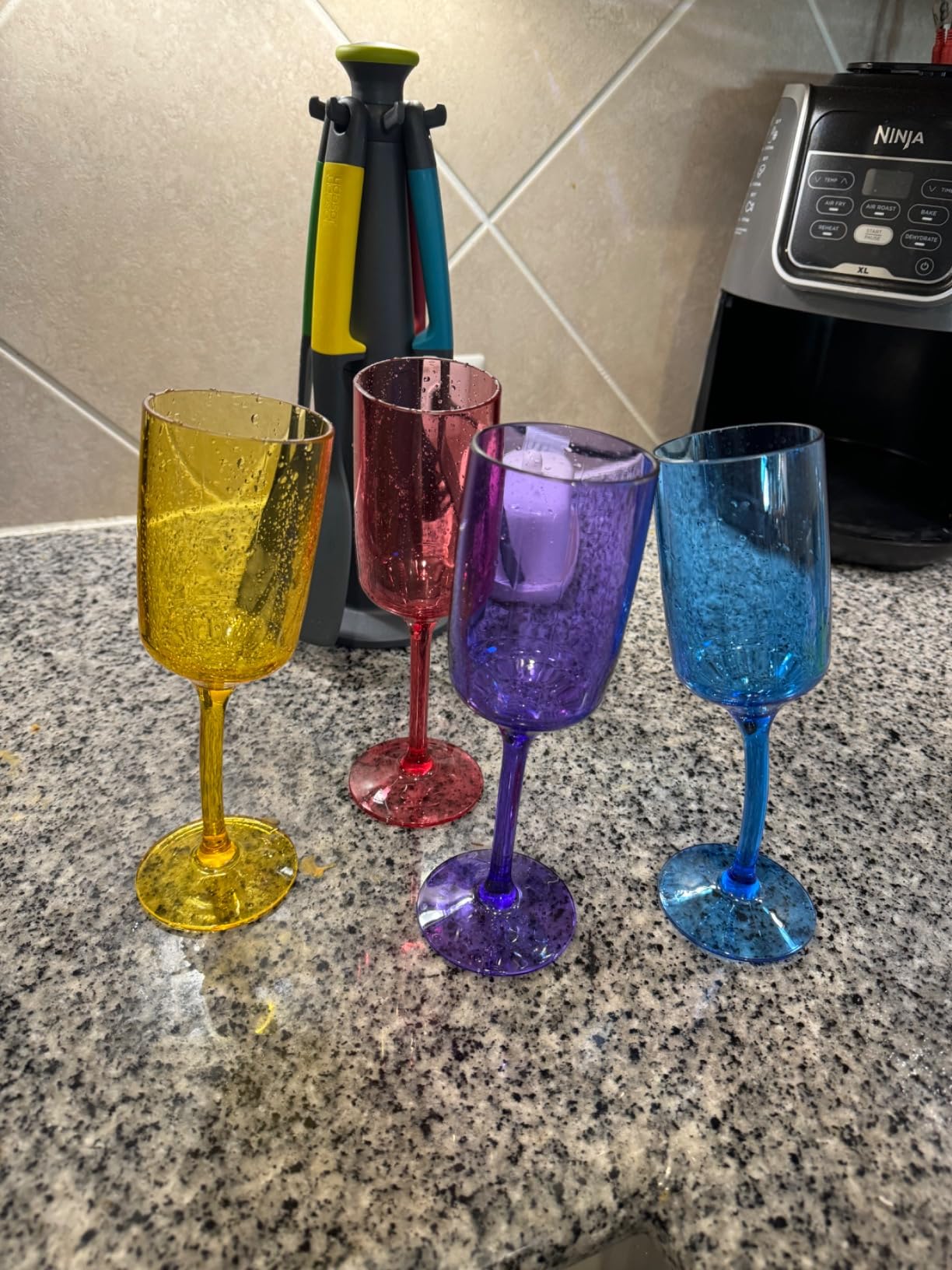 Lily's Home Unbreakable Margarita Glasses with Colored Stems, Set of 4, 10oz Reusable Plastic Stemware, Shatterproof Party Cups for Outdoor Patio, Pool, and Picnic customer photo 1