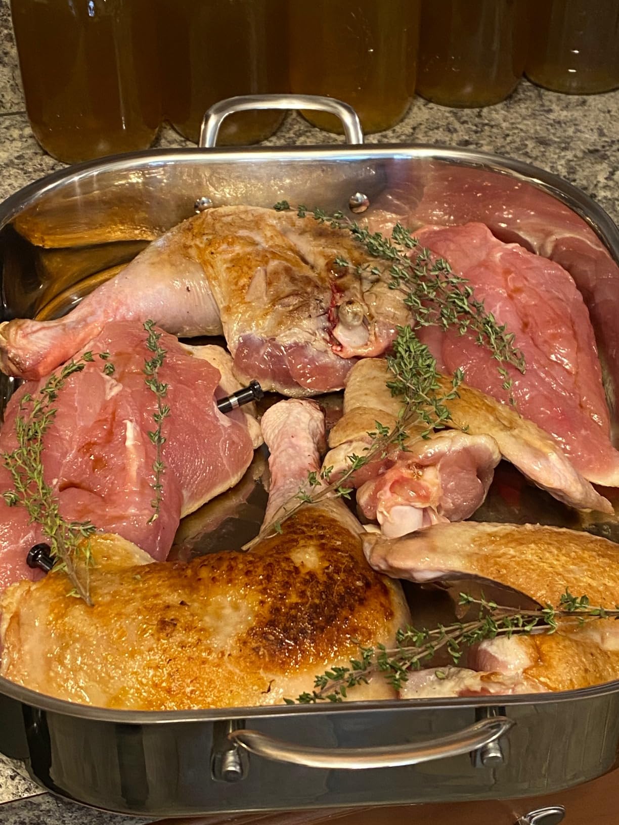 Amazon Basics Stainless Steel Rectangular Roasting Pan with Rack, Turkey Roaster, Dishwasher Safe, Easy to Clean, Oven Safe, 16 in customer photo 2