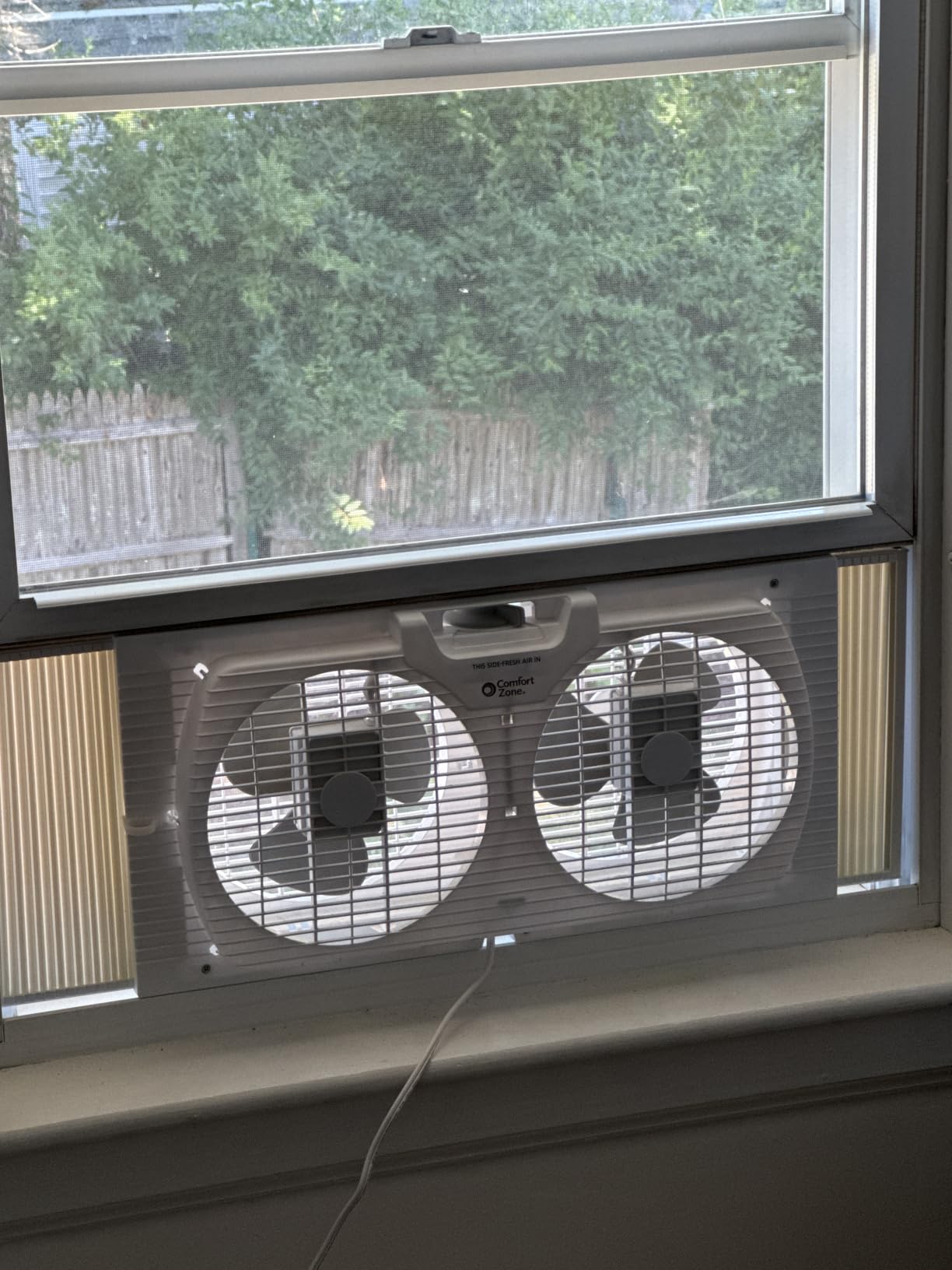 Comfort Zone Reversible Twin Window Fan with 3-Speeds & Expandable Width | Draw Cool Air In or Manually Reverse to Pull Warm Stale Air Out, Removeable Bug Screen, ETL Certified for Home and Kitchen customer photo 2