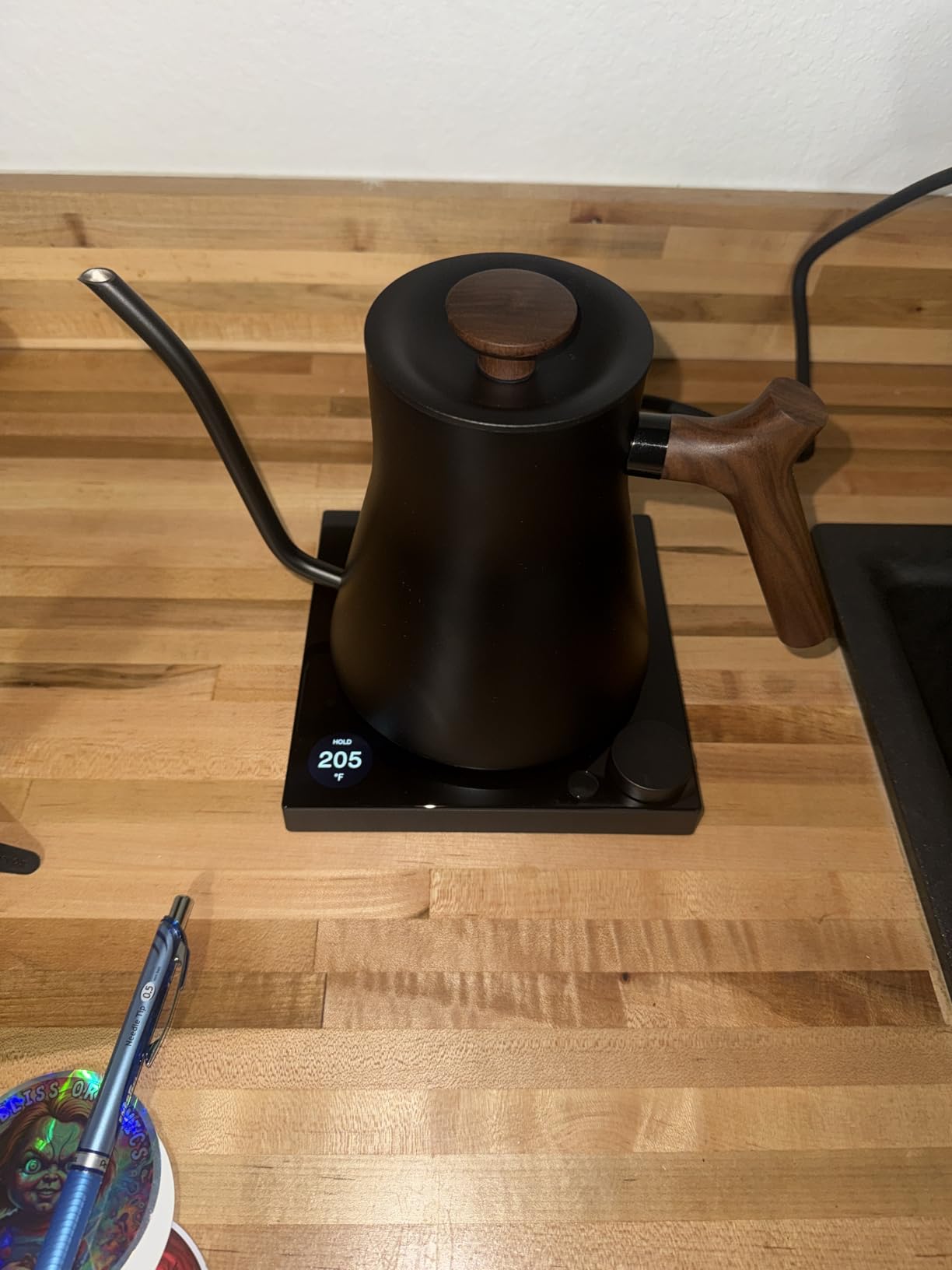 Fellow Stagg EKG Pro Gooseneck Electric Kettle, Brew Timer, 0.9 Liter | To-the-Degree Temp Control, Color LCD, Temp Hold, Stainless Steel, for Pour-Over Coffee & Tea, Quick Heating, Matte Black customer photo 2