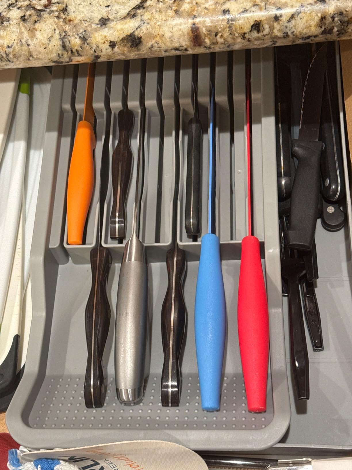 Expandable Drawer Knife Insert Organizer - Plastic Knife Storage Tray for Kitchen Drawers, Adjustable to Fit 11 Knives & Utensils customer photo 2