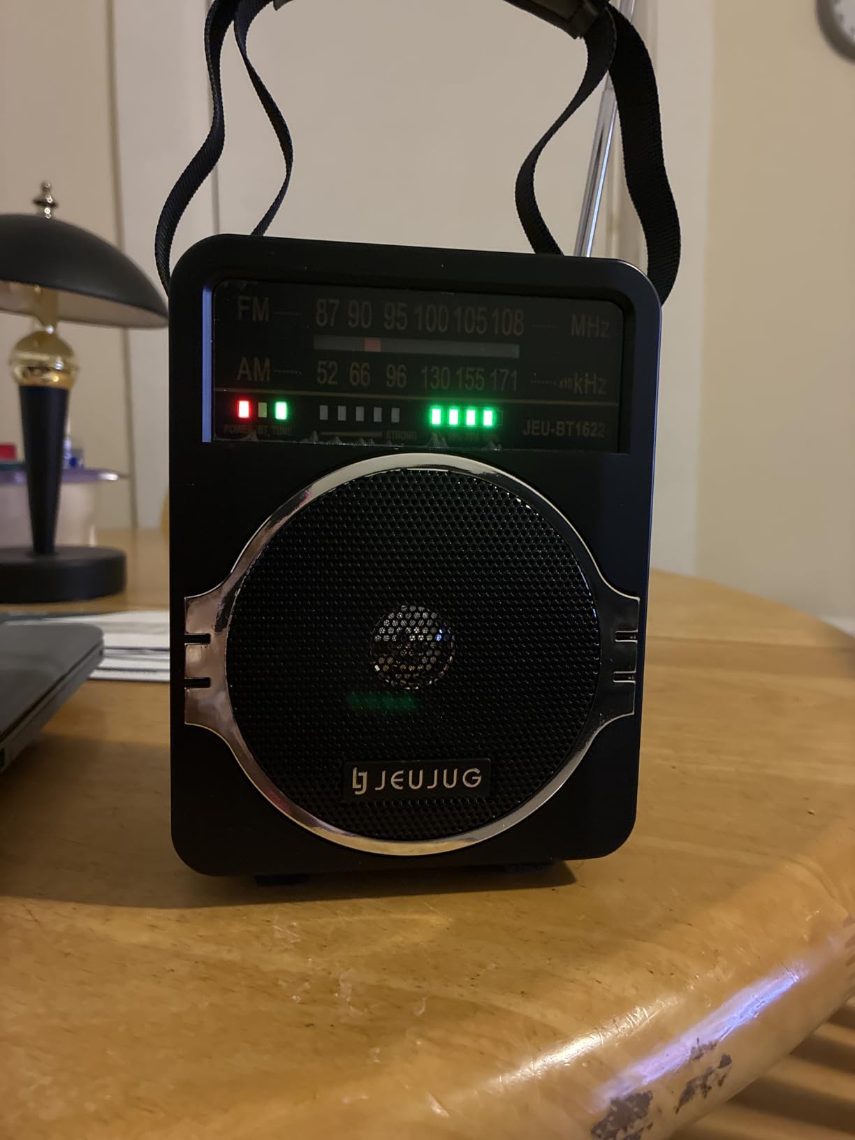 JEUJUG Portable AM FM Radio, Bluetooth 5.0 Radios 5 Watts Loud Speaker, FM Radio Built-in Rechargeable Battery/DC D*4 Cell Battery Operated & AC Power Plug in Wall Black customer photo 2