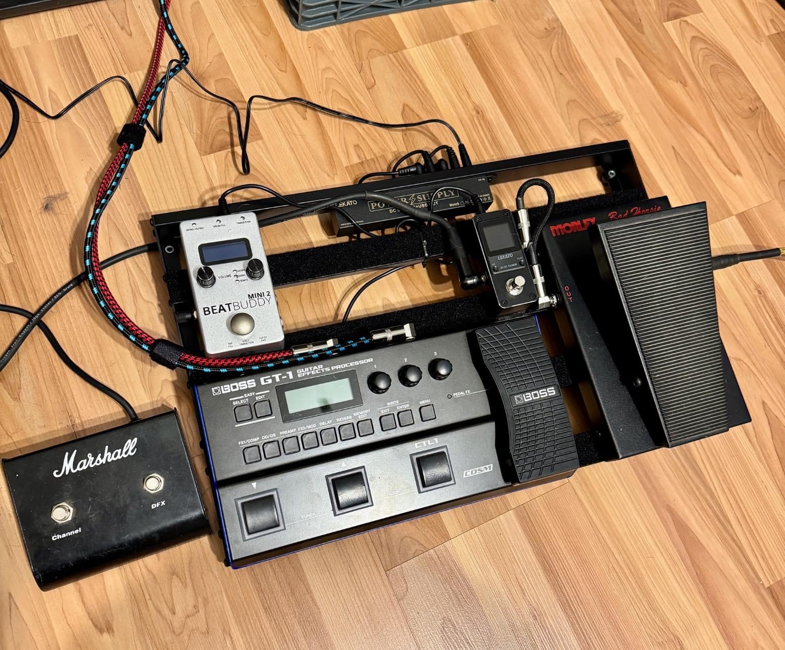LEKATO Guitar Tuner Pedal with True Bypass, Chromatic Tuner Pedal for Electric Guitar and Bass, Color Display Tuning Pedal with Mute, Pitch and Flat Tuning customer photo 2