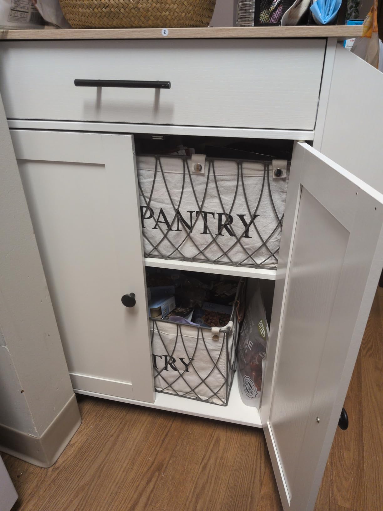 HOOBRO Kitchen Island with Power Outlet, Kitchen Storage Island with Spice Rack and Drawer, Rolling Kitchen Cart on Wheels, for Home, Kitchen and Dining Room, White WT82UZD01G1 customer photo 1