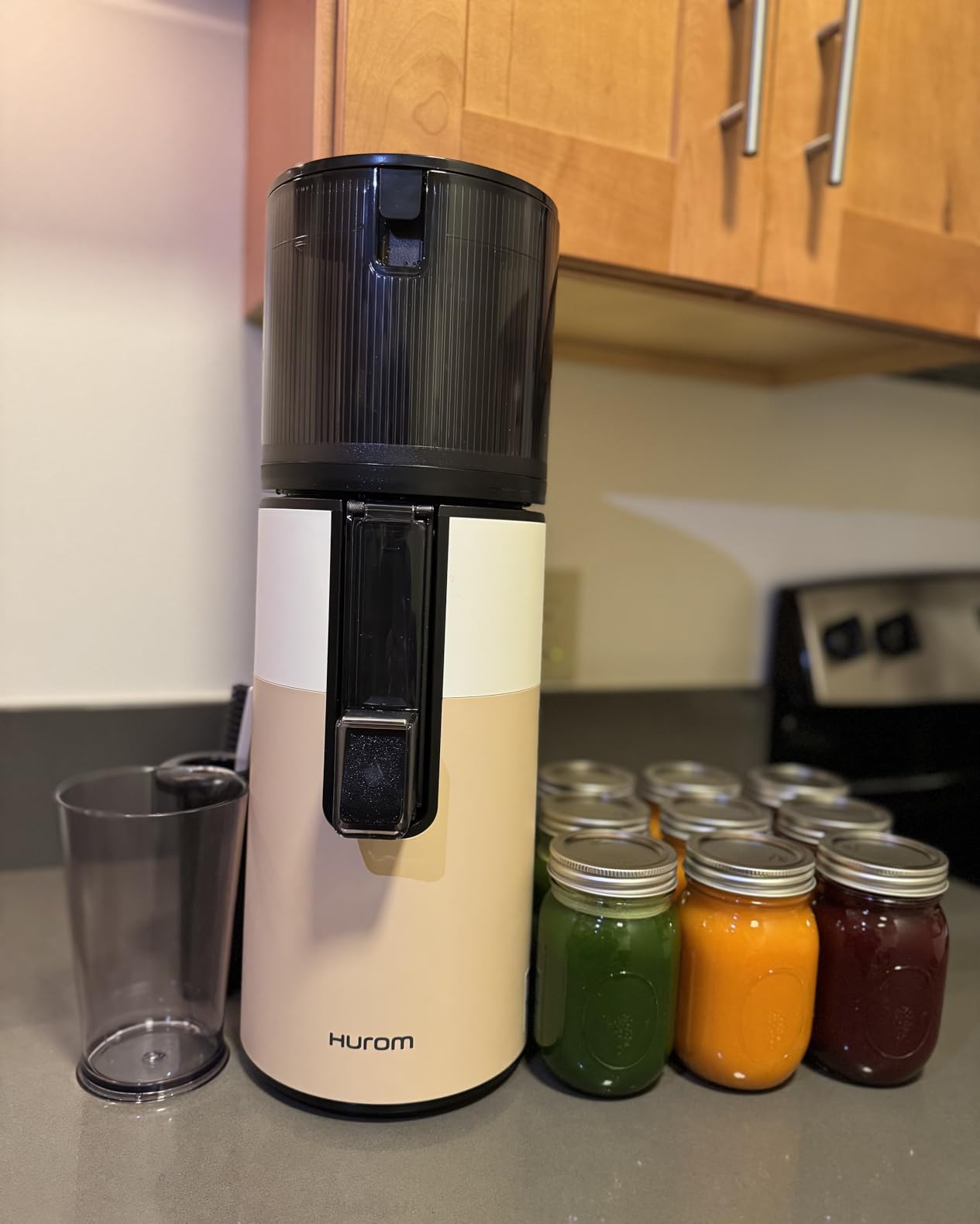 Hurom H400 Cold Press Juicer Machine, Award Winning Masticating Slow Juicer, Easy to Clean, Strainer & Hands Free with Self Feeding, Wide Mouth Hopper, Easy Assembly (Matte Black) customer photo 2