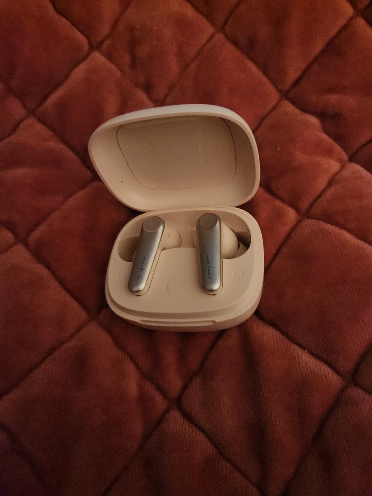 EarFun Air Pro 3 Noise Cancelling Wireless Earbuds Qualcomm aptX Adaptive | 6 Mics cVc 8.0 ENC, Bluetooth 5.3 Earbuds, Multipoint Connection, 45H Playtime, App Customize EQ, Wireless Charging customer photo 2