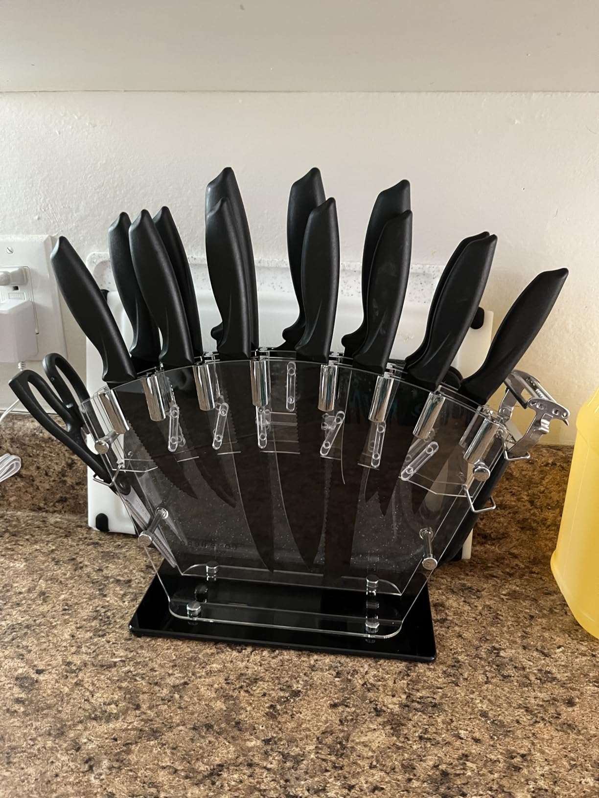 Home Hero Santoku Knife with Sheath - High Carbon Stainless Steel Knife (7-Inch) customer photo 1