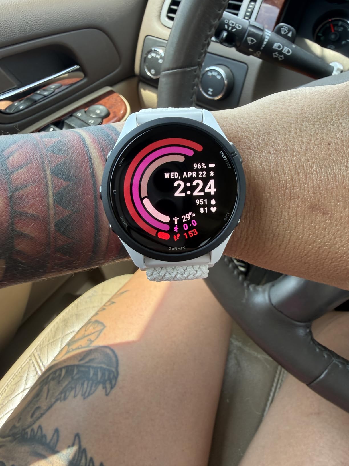 Garmin Forerunner 265S, Running Smartwatch, 42mm, Whitestone/Neo Tropic customer photo 1
