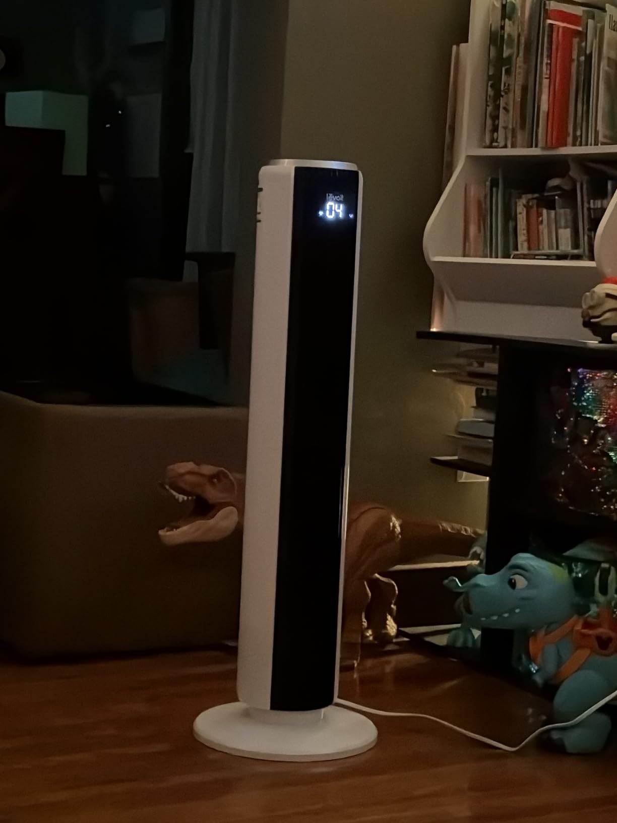 Levoit Tower Fan for Bedroom, 28ft/s Fans that Blow Cold Air, 28dB Quiet | Standing Floor Fan for Room, 90° Oscillating, 5 Speeds 4 Modes & Temp Sensor, Bladeless, 12H Timer, Remote, 36 inch, White customer photo 1