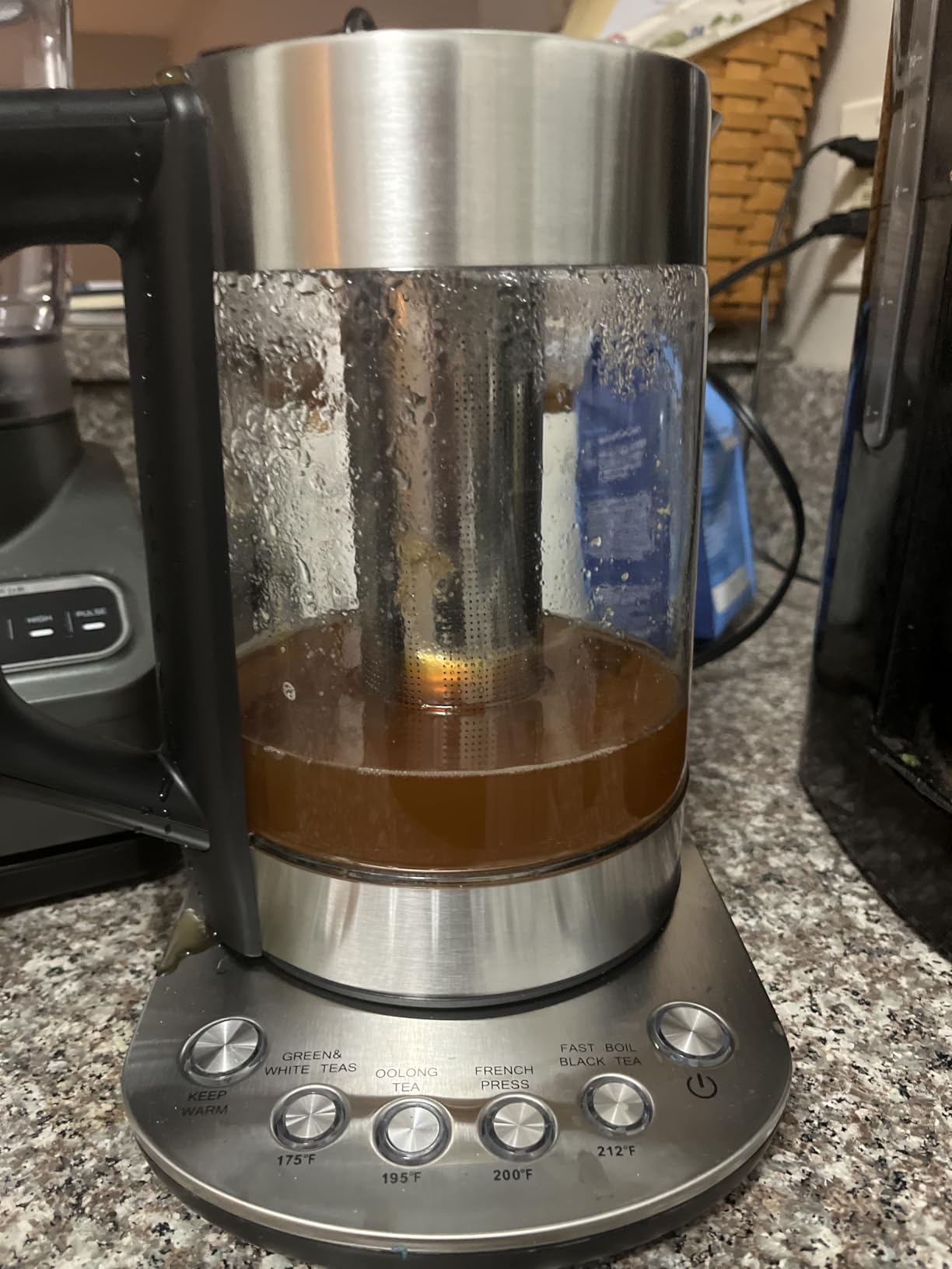 Magic Mill Pro Electric Kettle with tea Infuser and Temperature Control - Keep Warm Function, Rapid Boil, Automatic Safety Shut Off, BPA Free, No Plastic on Water, British Patent Technology,Large 1.7L customer photo 1