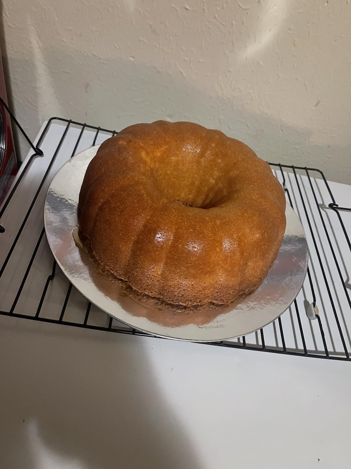 10-Inch Nonstick Cake Pan, Fluted Tube Pan for Pound & Ring Cakes | Heavy duty baking ring mold. Easy release non-stick tin for flawless angel food cake, coffee cakes, and jello molds. customer photo 1