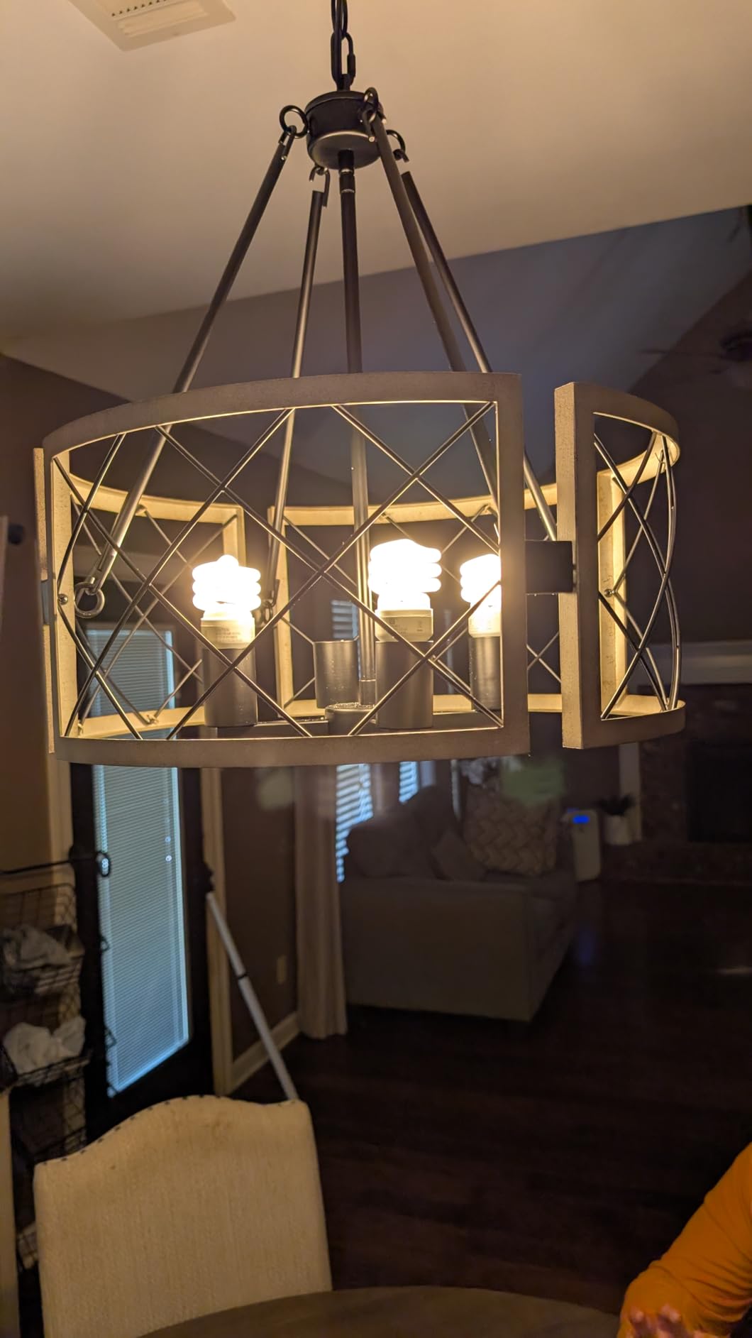 D19'' Farmhouse Chandelier, 4-Light Adjustable Dining Room Light Fixture Kitchen Island Lighting, Rustic Hanging Lights for Entryway Foyer Bedroom Living Room, Black & White Oak customer photo 1