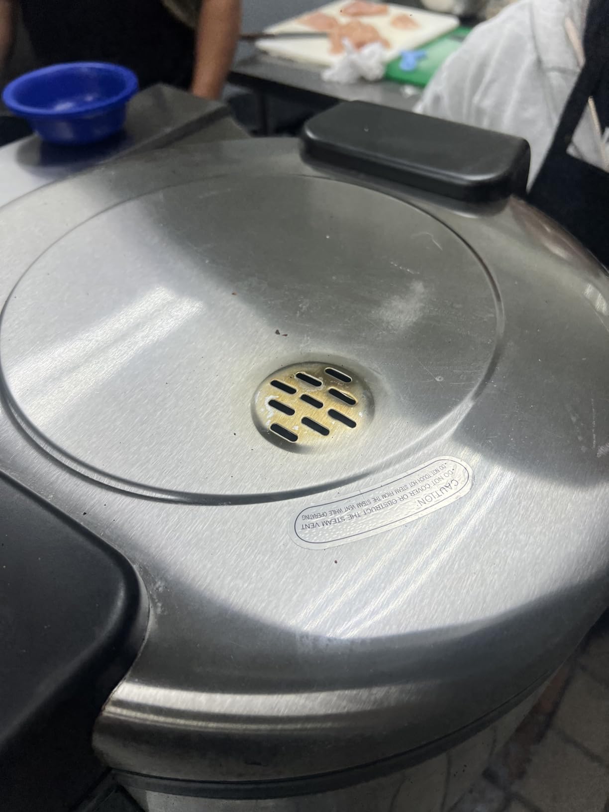 Winco 30 Cup Commercial-Grade Electric Rice Cooker, s | 1550W power, Foodservice, Great for Rice, Batch Cooking and Buffets customer photo 1