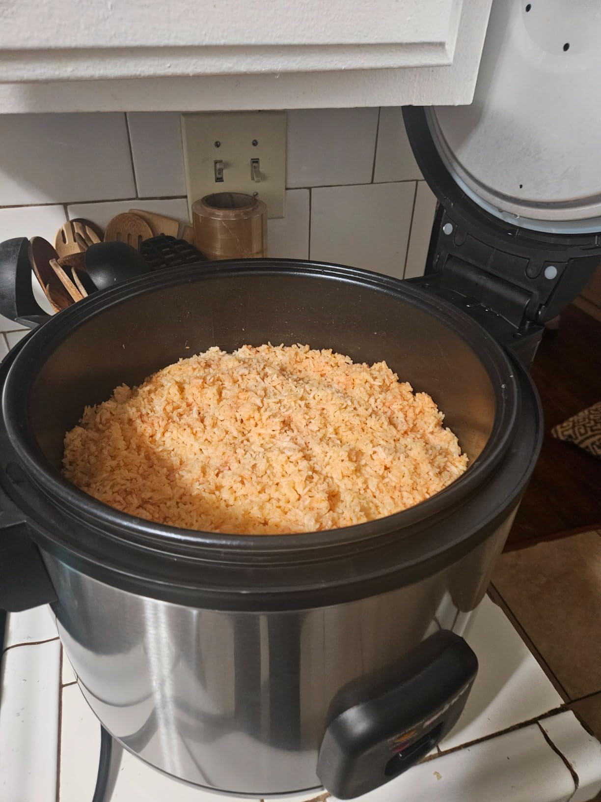 Winco 30 Cup Commercial-Grade Electric Rice Cooker, s | 1550W power, Foodservice, Great for Rice, Batch Cooking and Buffets customer photo 2