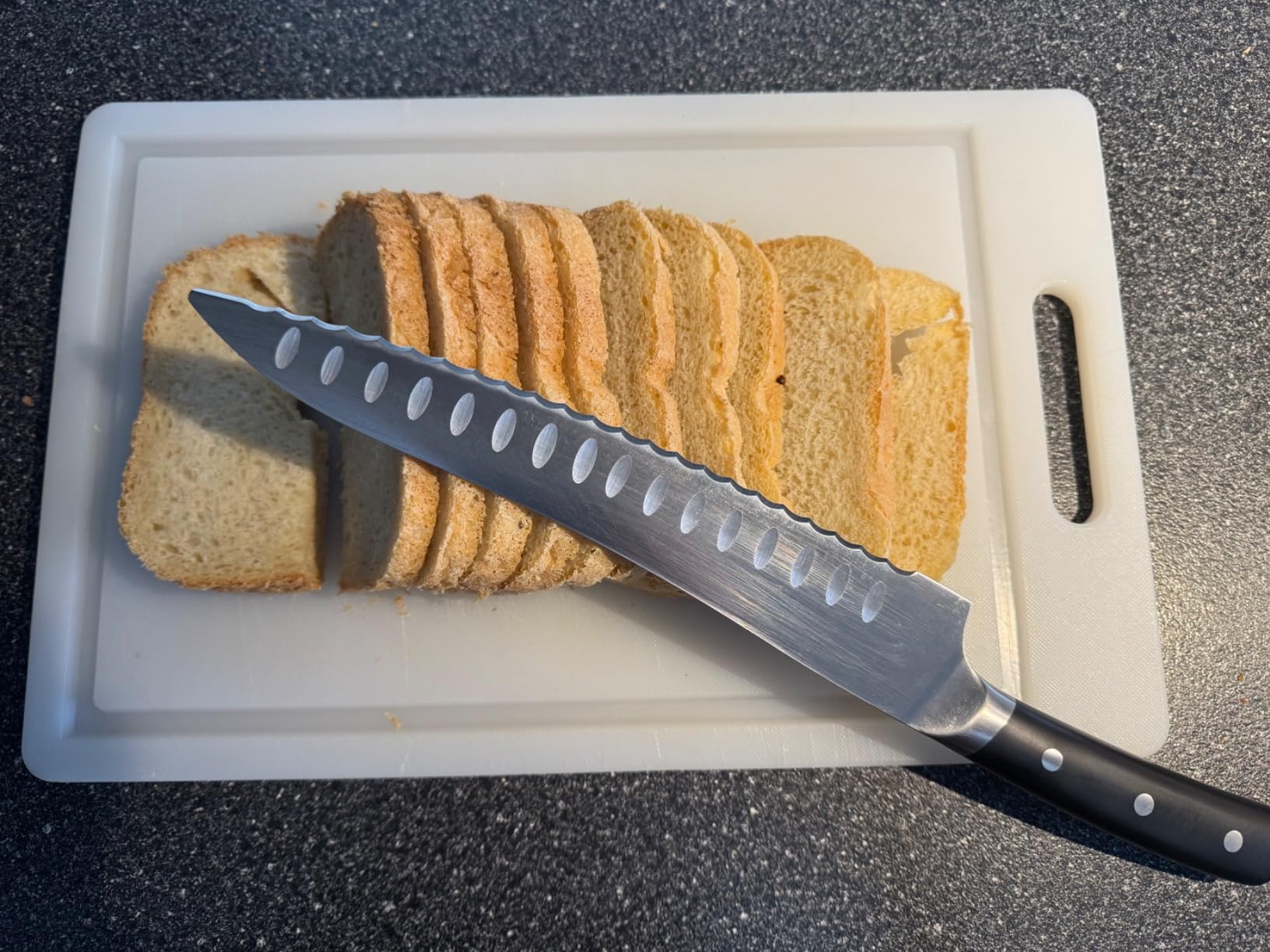Piklohas Resharpeneable Bread Knife, 10 Inch Serrated Sourdough Knife with Offset Handle customer photo 1