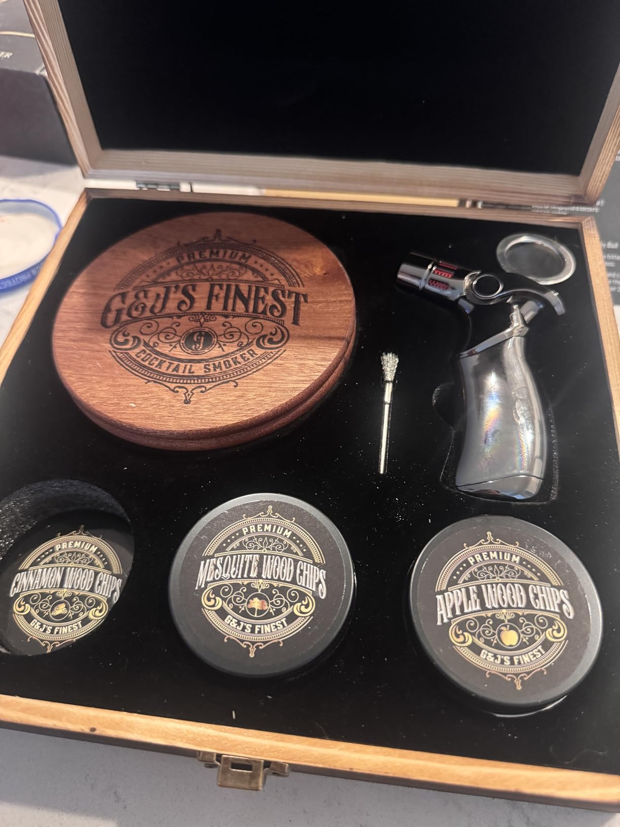 Mahogany Whiskey Smoker Kit with Quad Torch & Wood Box for Smoked Old Fashioned, Bourbon & Cocktail Drinks customer photo 2