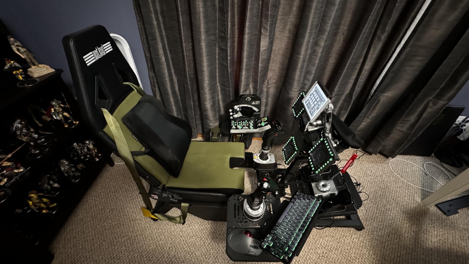 Thrustmaster Viper TQS Mission Pack Metal Throttle Quadrant System - PC | 1:1 replica, 64 action buttons, 6 axes, 16-bit Hall-Effect, hot-swap panel, mini-sticks, trim wheel, chaff and flare switch customer photo 1