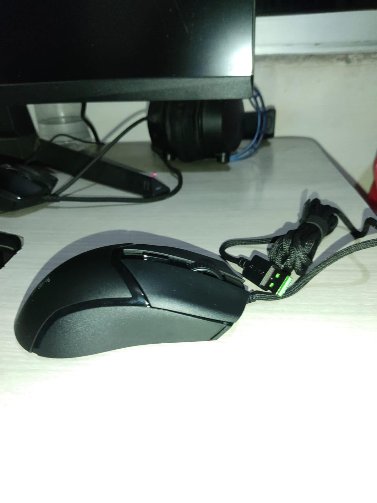 Razer Cobra Wired Gaming Mouse, Gen-3 Optical Switches, 58g, Black | Chroma RGB Lighting with Underglow, Precise 8500 DPI Optical Sensor, 100% PTFE Mouse Feet customer photo 2