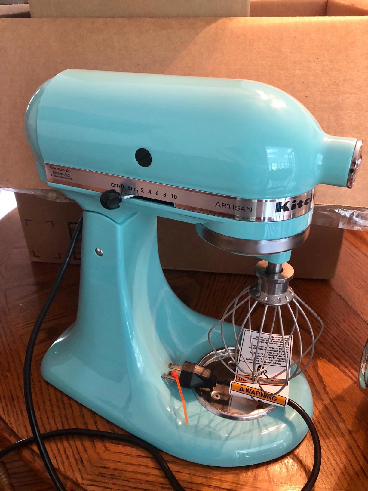 KitchenAid Artisan, 5-Qt Tilt Head Stand Mixer, KSM150PS, Porcelain White | Includes Pouring Shield for Mess-Free Mixing, 10 Speed Settings, Easily add Ingredients with the Tilt-Head Design customer photo 2