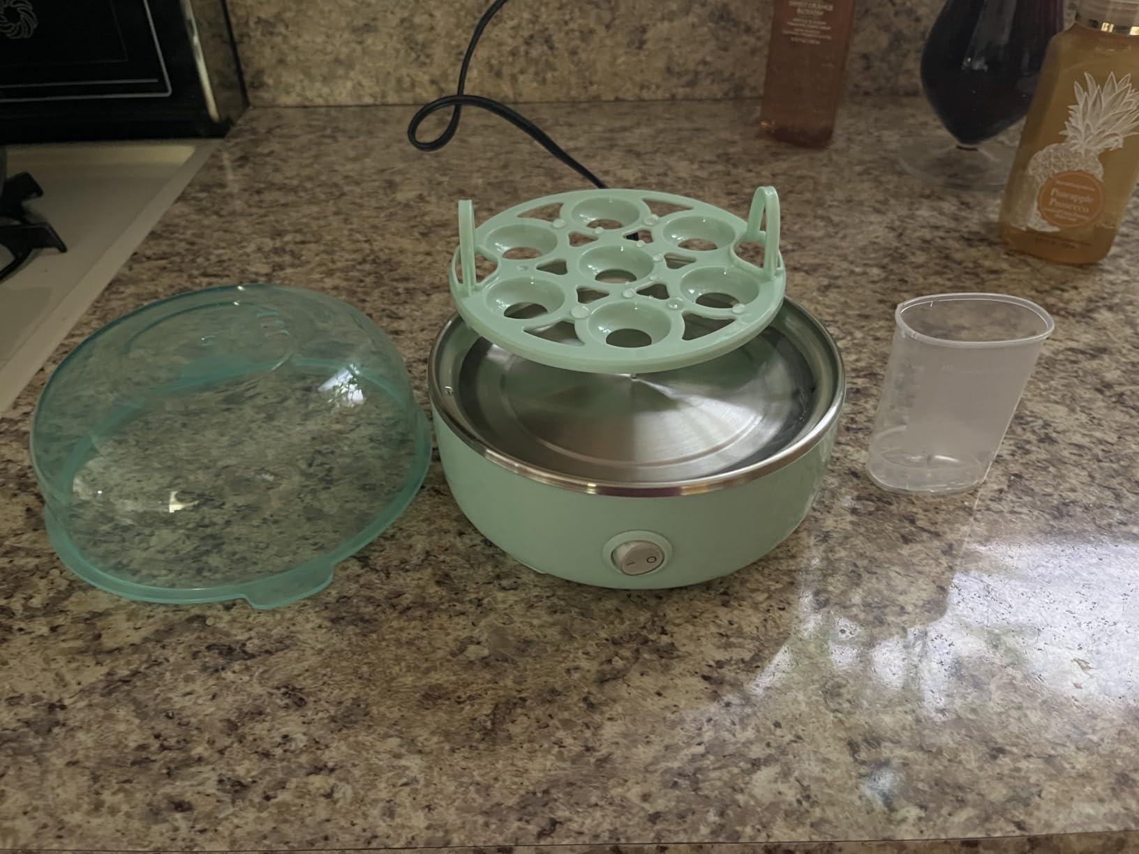 Elite Gourmet EGC115M Easy Egg Cooker, 7-Egg, BPA-Free, Retro Mint customer photo 2