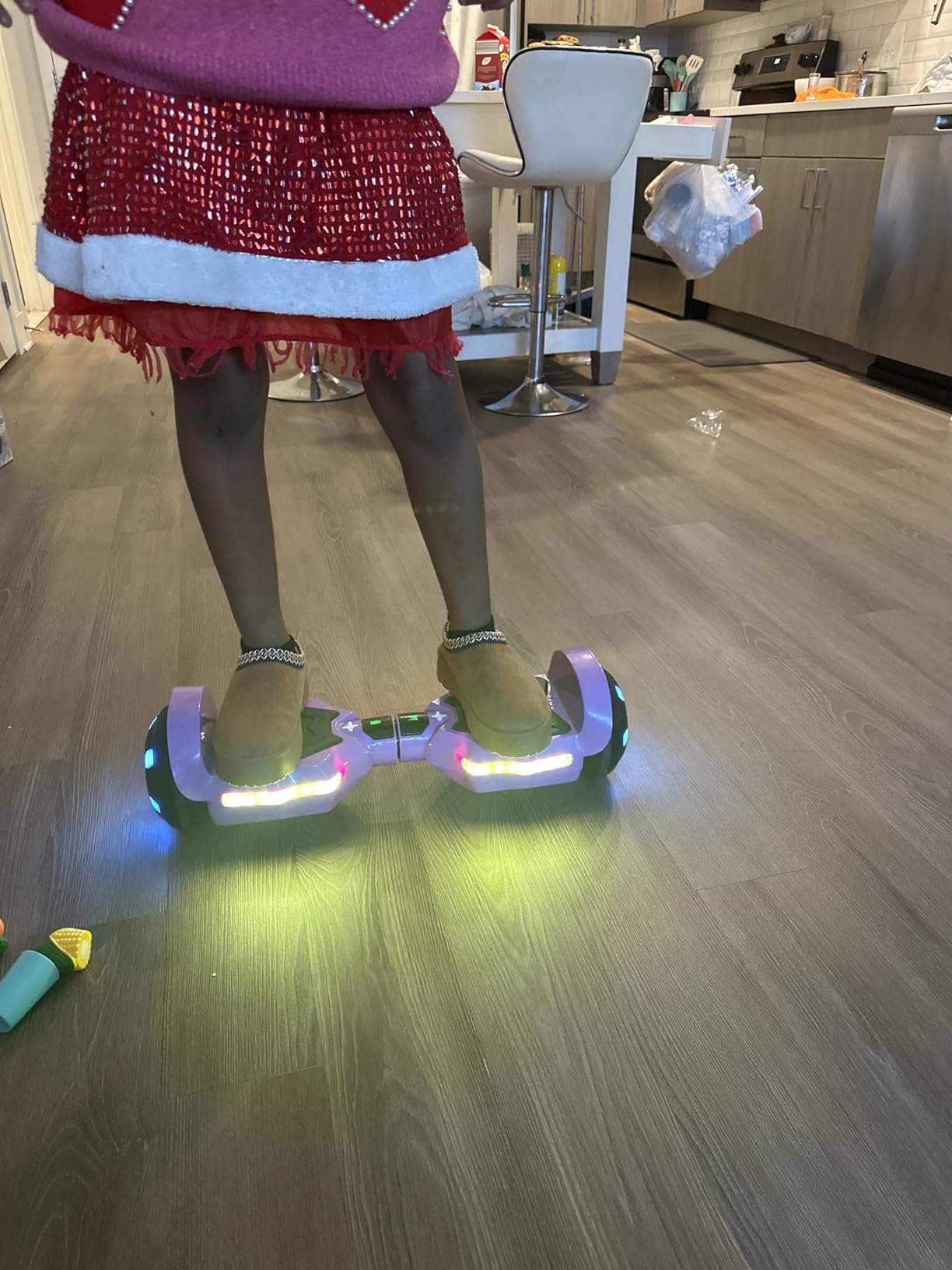 SIMATE Scooter, Bluetooth Speakers and LED Light-Up Wheels, APP Control, Dual 250W Motors, 8.5 mph Max Speed & 8.5 Miles Max Range, Gifts for Kids Adults Girls Boys customer photo 1