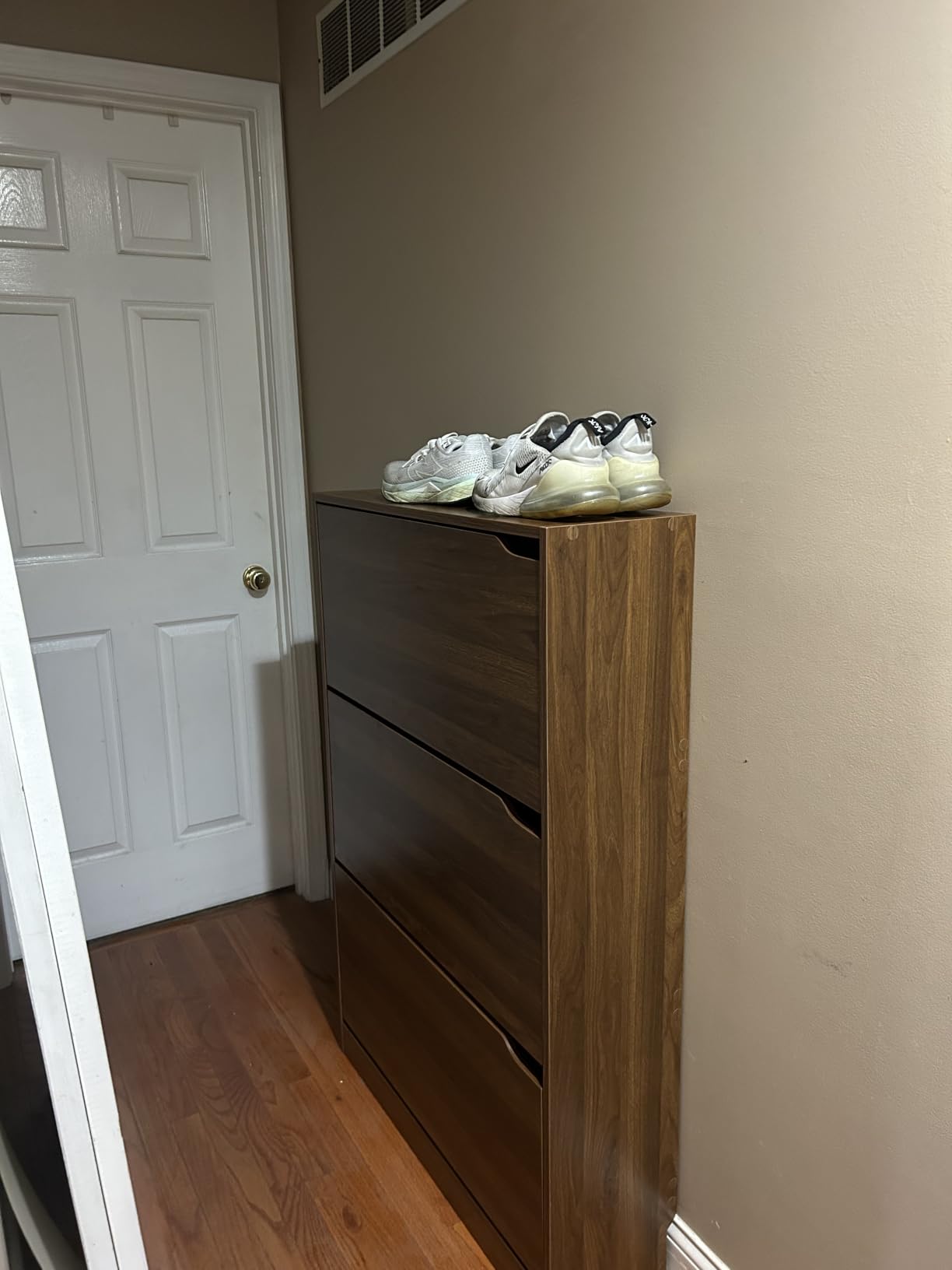 BORNOON Shoe Cabinet with 3 Flip Drawers, Hidden Wood Shoe Cabinet, Freestanding Shoe Storage Cabinet for Entryway Hallway, White, 47.2