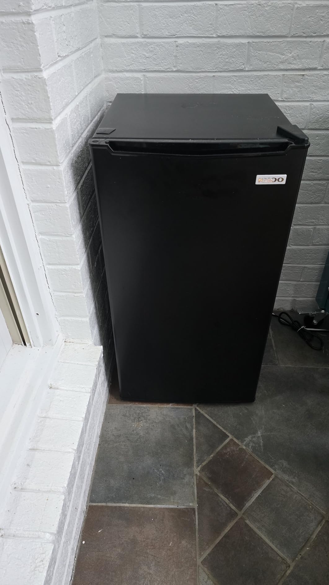Igloo 3.2 Cu.Ft. Mini Fridge with Freezer - Single Door Compact Refrigerator with Glass Shelves for Homes, Dorms & Offices- Keep Snacks, Drinks & Frozen Foods Cool with Temperature Control customer photo 2