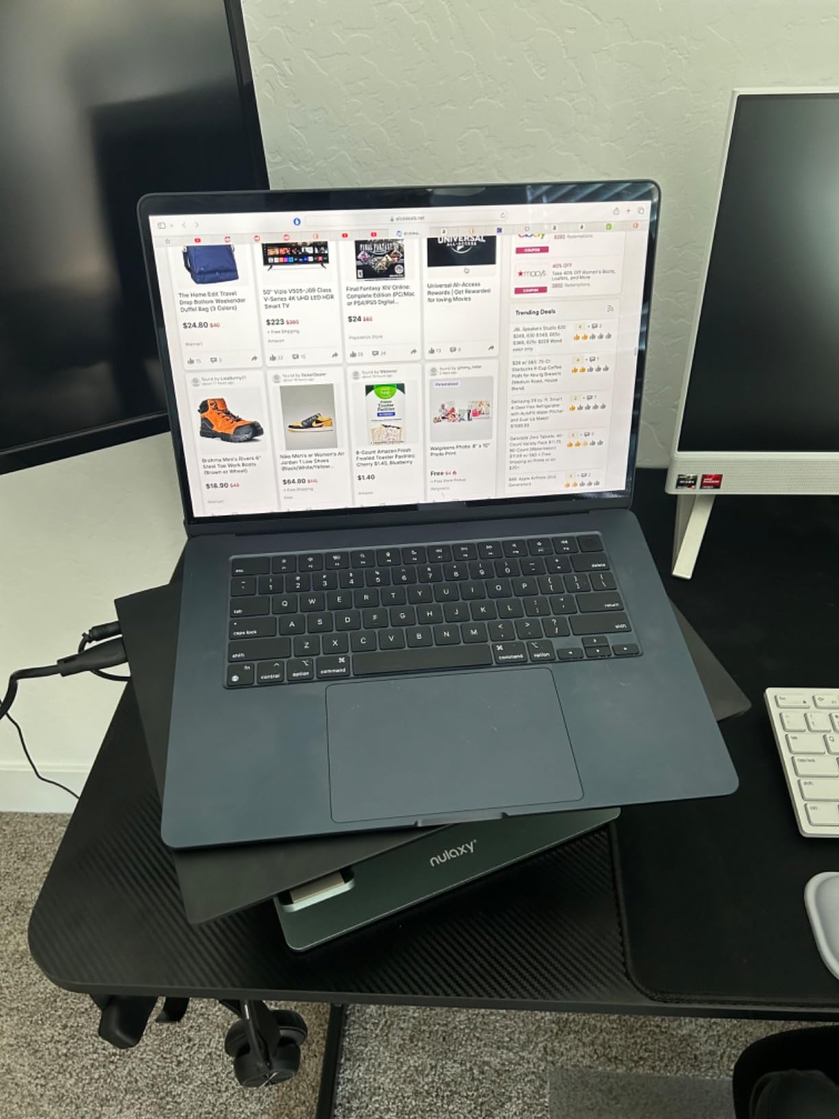 2023 MacBook Air Laptop with M2 chip: 15.3-inch Liquid Retina Display, 16GB Unified Memory, 256GB SSD Storage, 1080p FaceTime HD Camera, Touch ID. Works with iPhone/iPad; Midnight customer photo 1