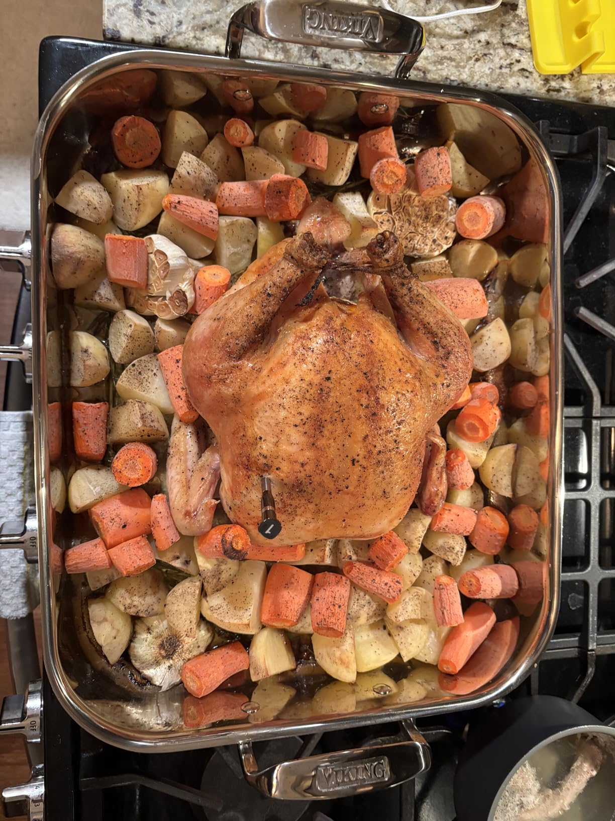 Viking 3-Ply Stainless Steel Roasting Pan with Non Stick Rack, 16 x 13 Inch Kitchen Cookware, Great for Turkey, Includes Probe Thermometer, Dishwasher and Oven Safe, Induction Ready, Silver customer photo 2