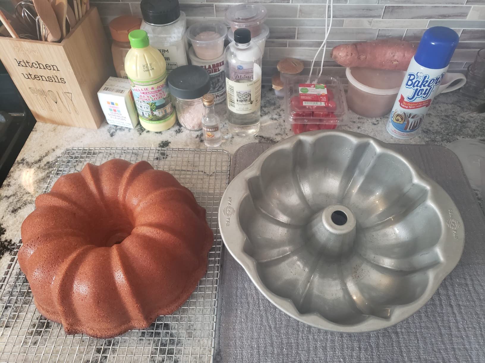 USA Pan Global Bakeware Angel Food Cake Pan customer photo 2