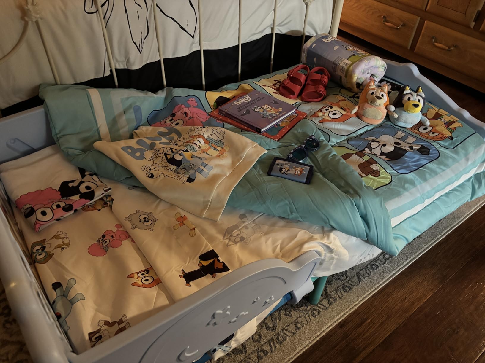 Delta Children Spidey and His Amazing Friends 3D Toddler Bed, Blue customer photo 2