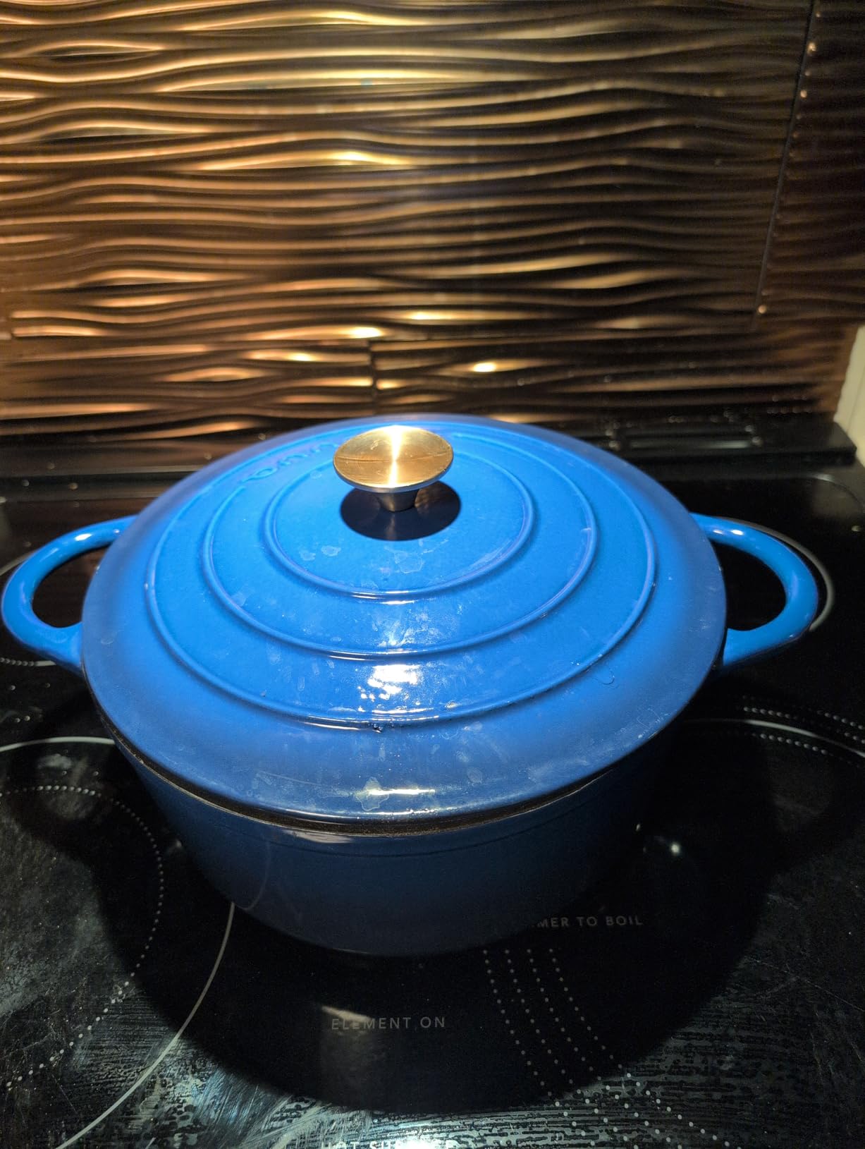 Nuovva Enamelled Cast Iron Dutch Oven Pot with Lid - 6.4 Quart Casserole Pot, 28cm Dark Blue customer photo 2