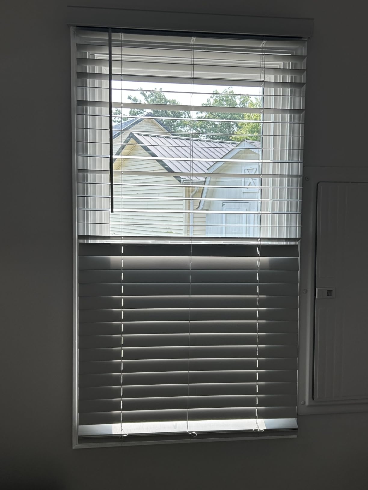 LOTUS & WINDOWARE Cordless Faux Wood Blinds, 35
