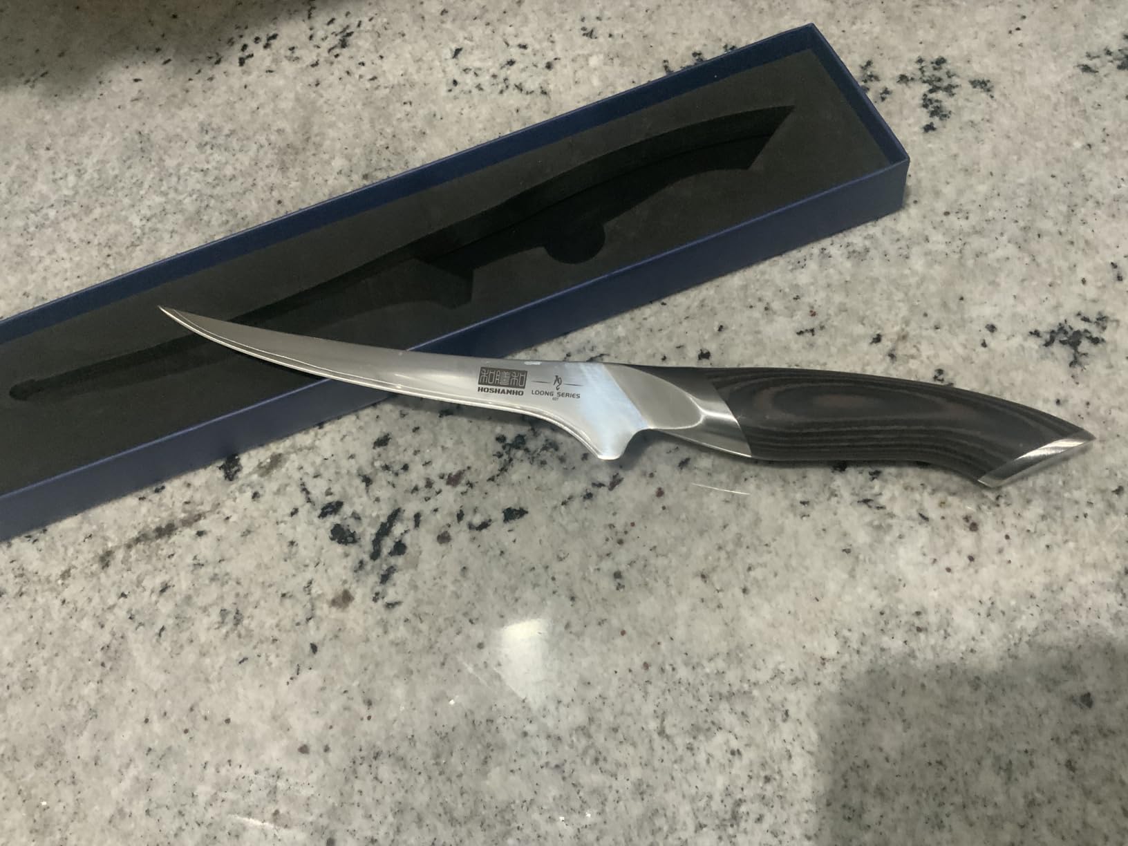 HOSHANHO Fillet Knife 7 Inch, Super Sharp Japanese Fish Boning Knife - Professional High Carbon Stainless Steel Filleting Knives for Meat Poultry Cutting customer photo 1
