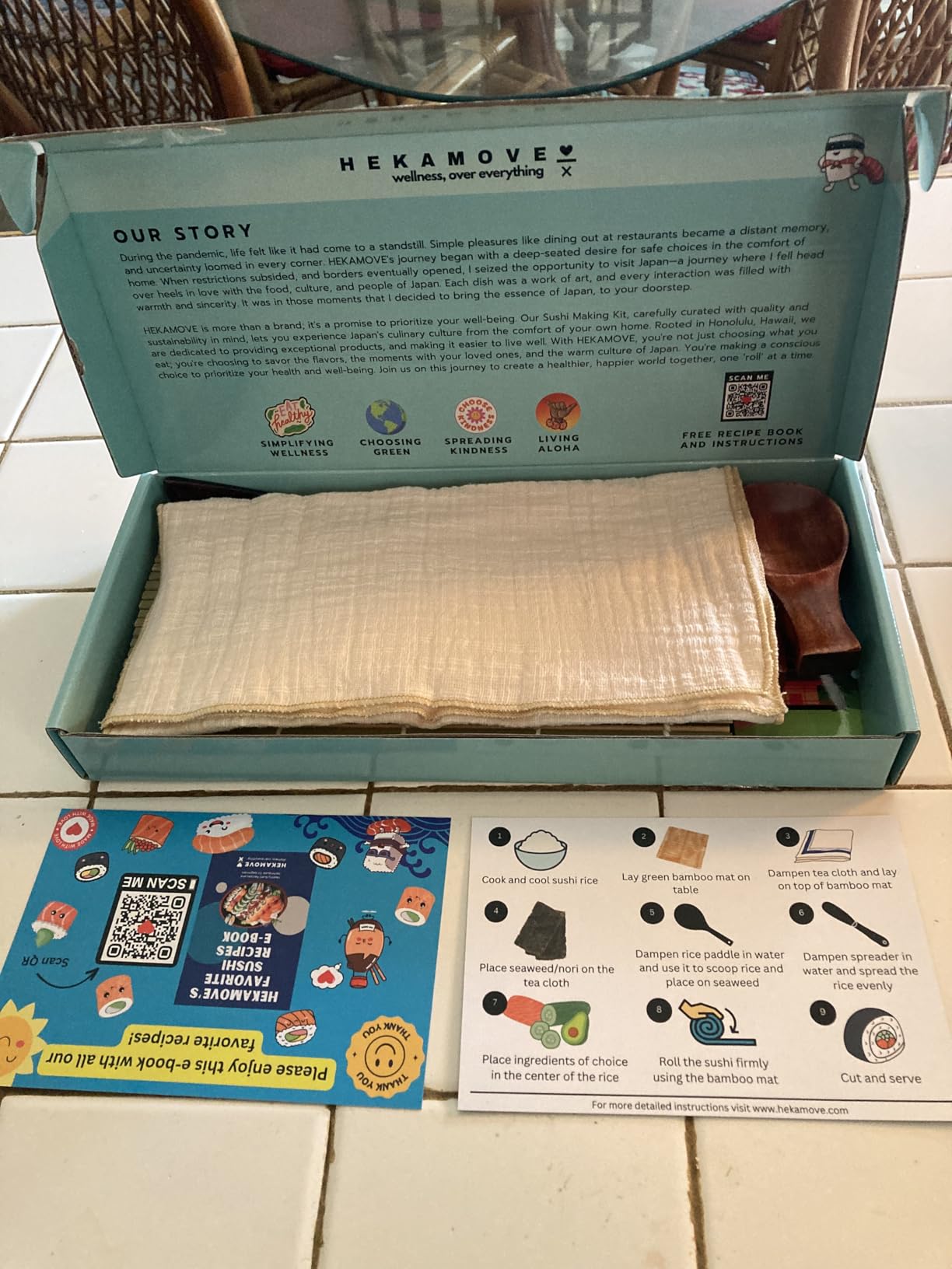 No Plastic Premium Sushi Making Kit for Home, for Beginners or Pro Sushi Makers. Made of Premium Wood, Includes Tea Cloth, Planet-Friendly DIY Home Sushi Kit Experience customer photo 1