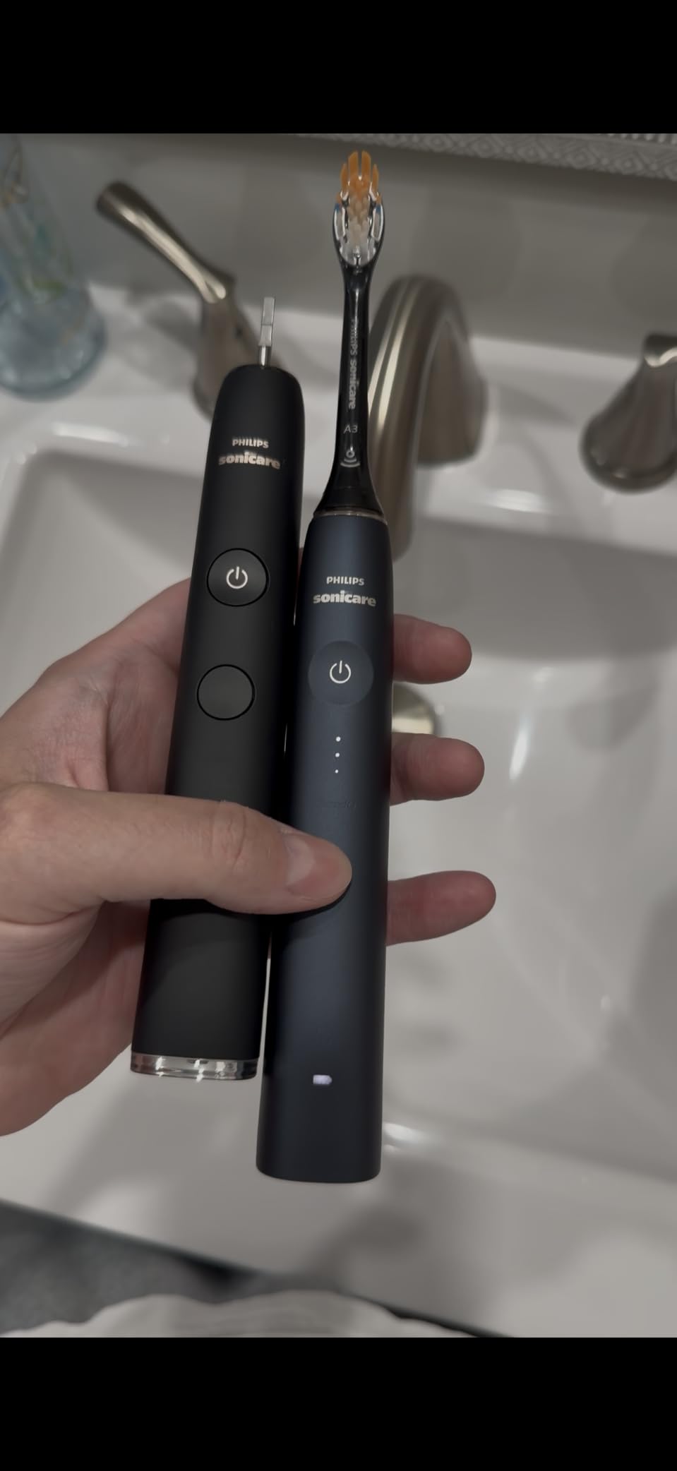 Philips Sonicare DiamondClean 9500 Electric Toothbrush 3 Brush Heads, Black | 2000% More Plaque Removal, Visual Pressure Sensor, 15 Brush Setting, App Connected, 14-Day Battery, Charging Case, HX9923/11 customer photo 1
