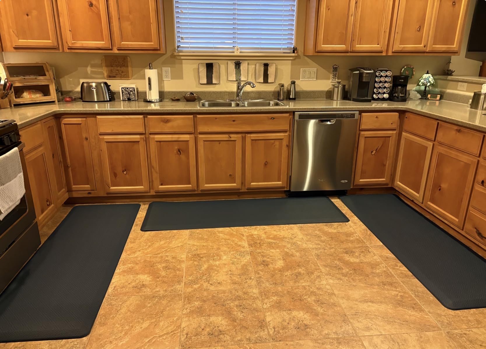 Ophanie Kitchen Mats for Floor,3/4 inch Thick,20x32 Anti Fatigue Cushioned Mat,Kitchen Rugs,Waterproof,Comfort Ergonomic Standing Mat for Office,Home,Sink with 99+ Pairs of Anti-Slip Bottom Ridges customer photo 2