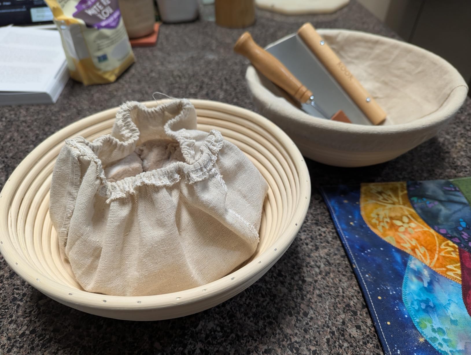 Kook Banneton Bread Proofing Baskets, Artisan Sourdough Bread Making Baskets, 9 Inch Handwoven Rattan Baskets and Cloth Liners, Set of 2, Round customer photo 1