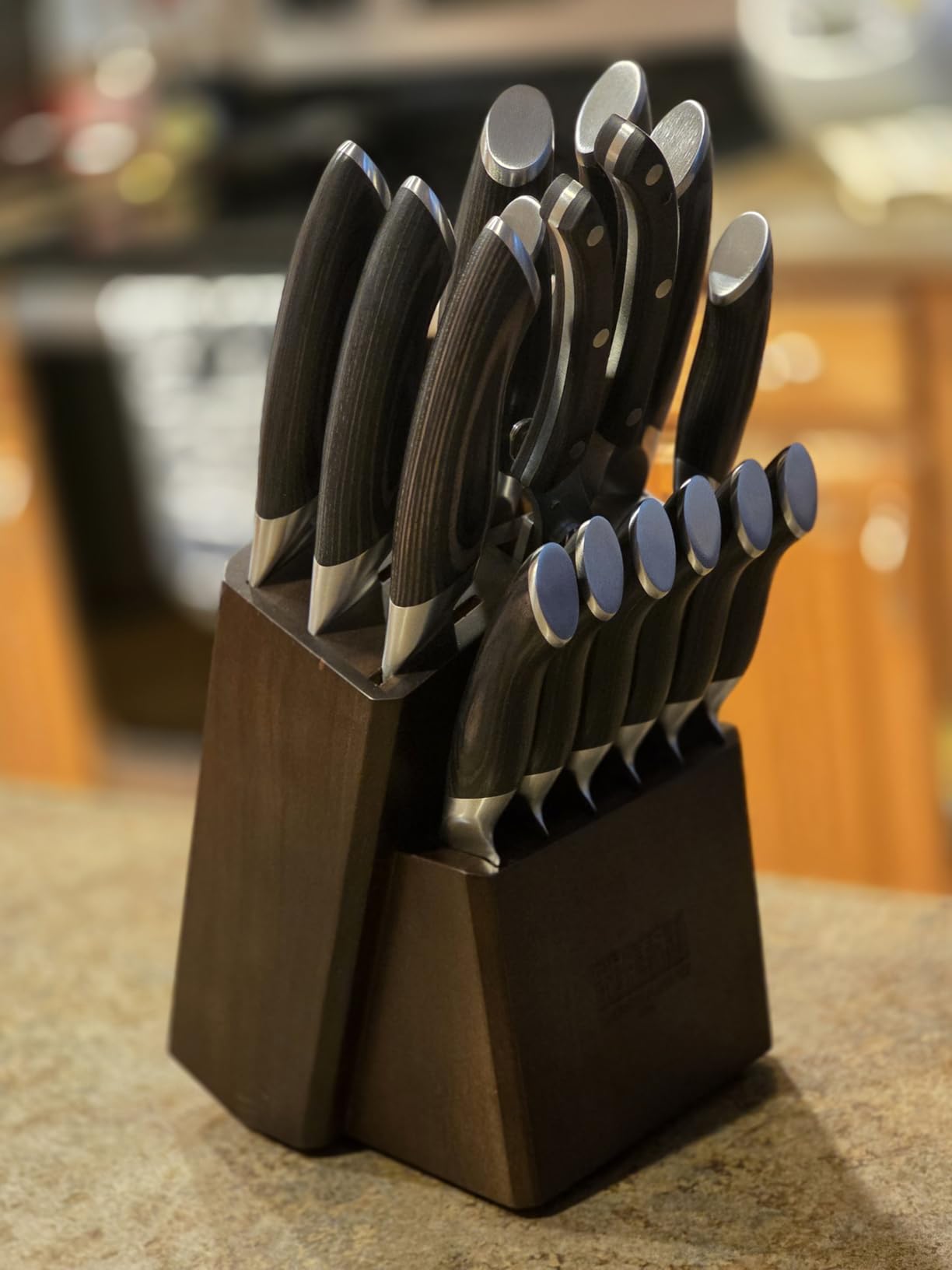 HOSHANHO 16PCS Knife Set, Ultra Sharp Japanese Kitchen Knife Set with Block | Japanese High Carbon Stainless Steel Cooking Knife set, Multipurpose Chef Knives Set with Sharpener, Ergonomic Handle, Gifts customer photo 2