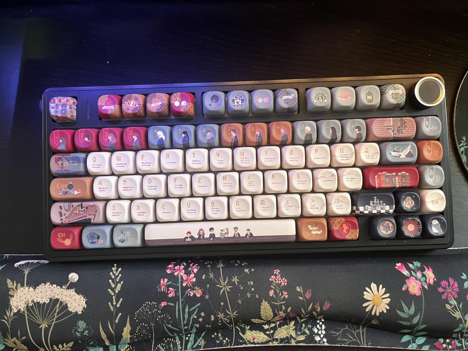 AULA F75 75% Wireless Mechanical Keyboard, Hot Swappable Creamy Keyboard, Pre-lubed Reaper Switches, 2.4GHz/Type-C/BT5.0, RGB Backlit Gaming Keyboards (White & Blue) customer photo 2