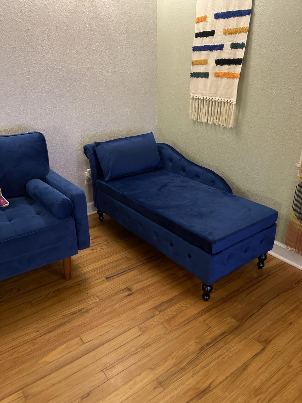Velvet Chaise Lounge w/Left Armrest & Storage Space, Green | Button Tufted Lounge Sofa w/Lumbar Pillow, Lounge Chair Indoor, Upholstered Chair for Bedroom, Living Room, Office customer photo 1