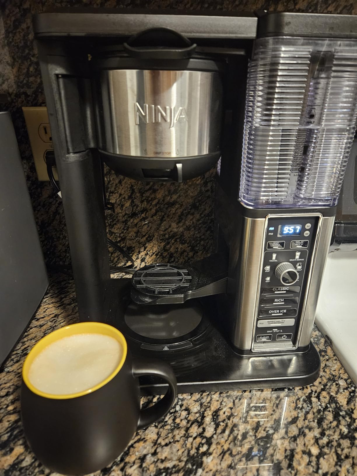 Ninja Hot & Iced XL Coffee Maker with Rapid Cold Brew, Black, CM371, 4 Brew Styles, 8 Sizes Small Cup to Travel Mug, Single-Serve Coffee Brewer, 12-Cup Carafe, Removable Reservoir customer photo 1