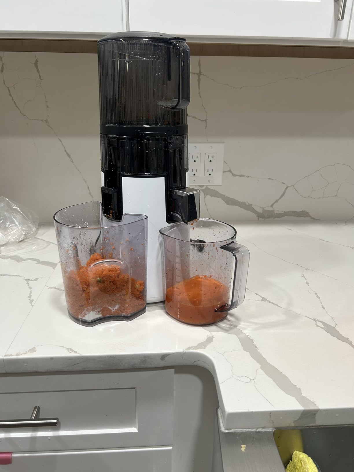 Kuvings H70 Cold Press Juicer Machine, Easy to Clean Masticating Slow Juicer, Ideal Balance of Size and Function, Compact, Strainer Free, Self Feeding, Hands Free, with Wide Mouth Hopper (Black) customer photo 1