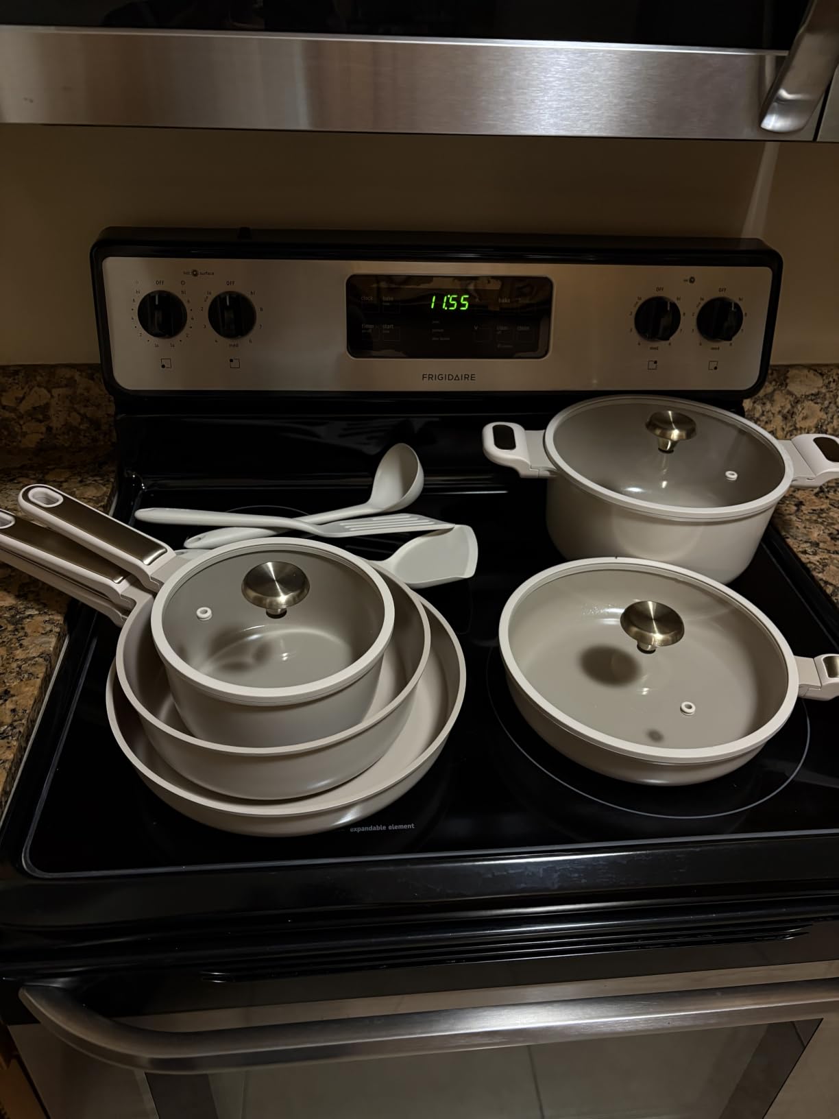 CAROTE Nonstick Cookware Sets, Pots and Pans Set, 14pcs | Lightweight & Durable, Easy to Clean, Even Heating, All-Stovetop Compatible, PFOA-Free Cooking Set customer photo 2